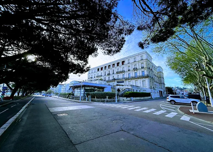 Grand Hotel - Magnifique Appartement Bord De Plage Centrale